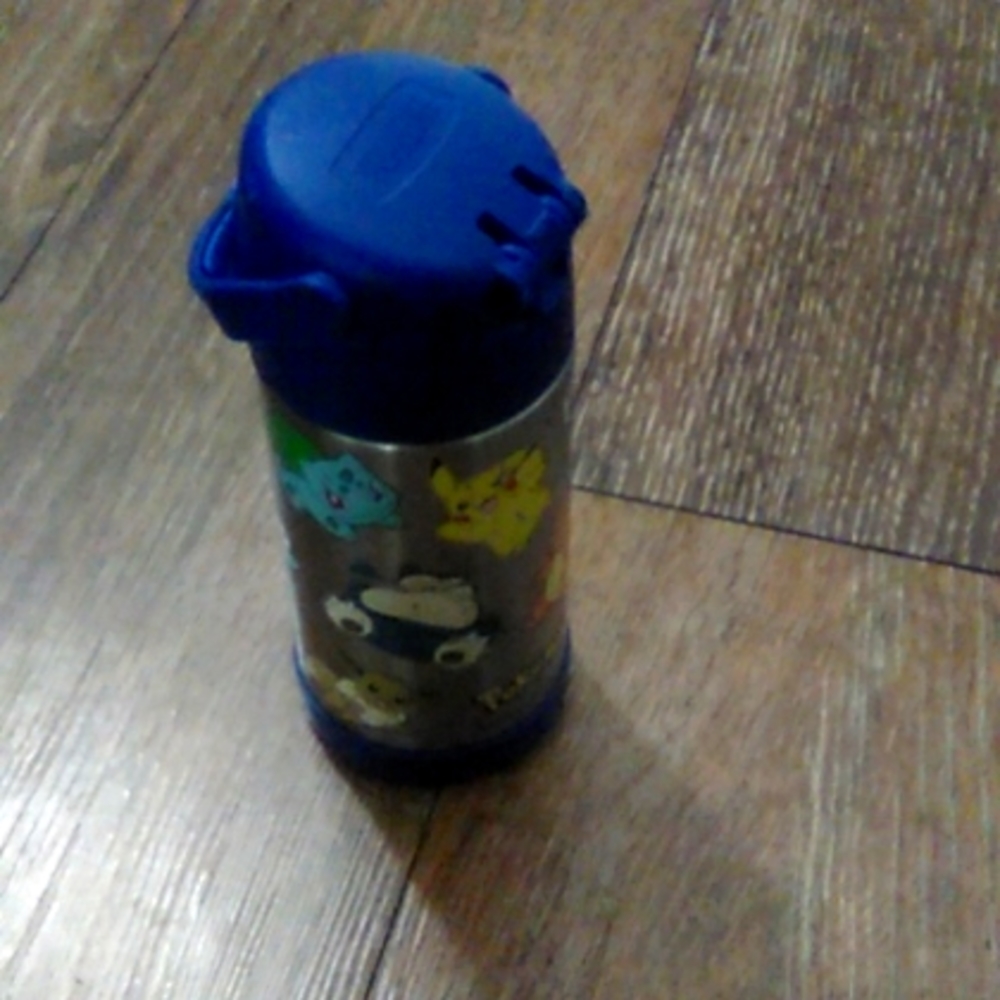 Thermos Funtainer 12 ounce Pokémon straw water bottle